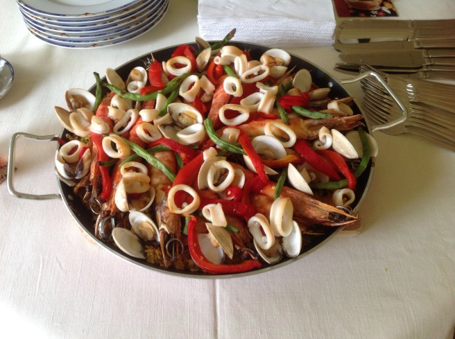 わが家のパエジャです！材料は住んでいる国ごとに変わりました！ホームパーティには不可欠な存在です！