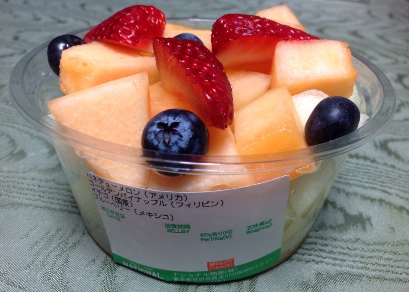 国際色豊かなフルーツで美味しいサングリアができます！